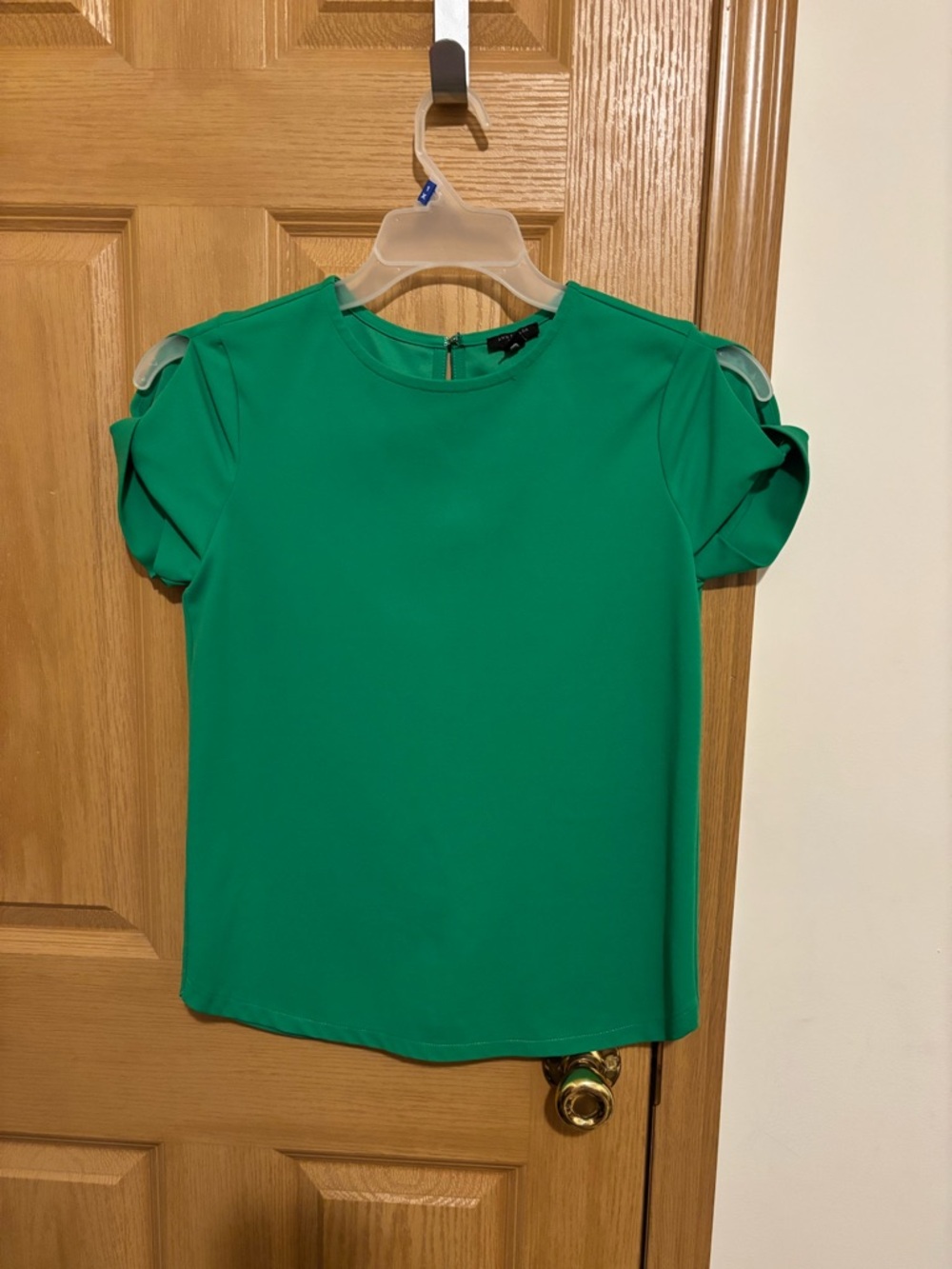 Ann Taylor Emerald Green Short Sleeve Twist-Sleeve Blouse